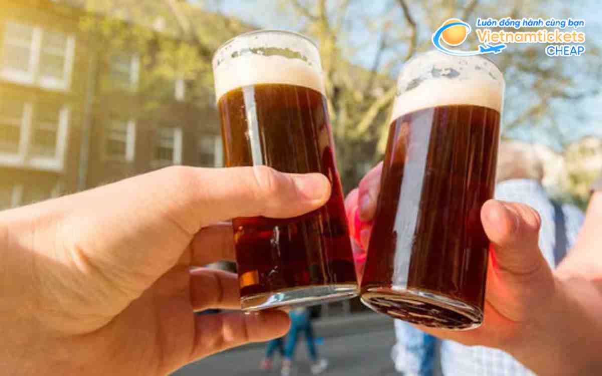 Thưởng thức bia Altbier Dusseldorf