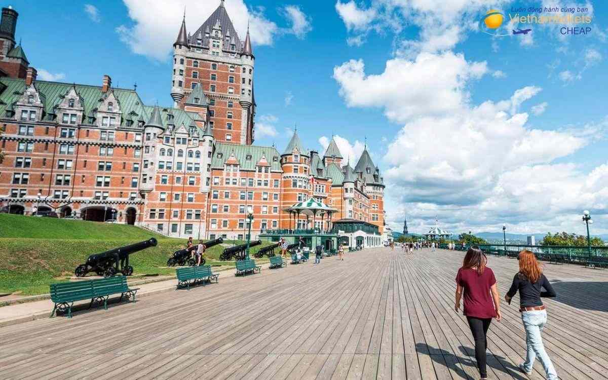 Lịch bay và sân bay hạ cánh tại Quebec