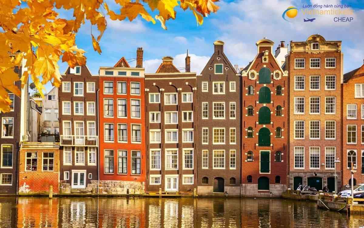 Giá vé máy bay đi Amsterdam
