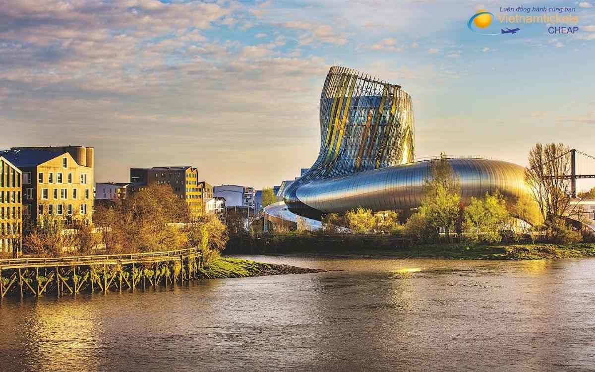 Kinh nghiệm di chuyển từ sân bay bordeaux về trung tâm