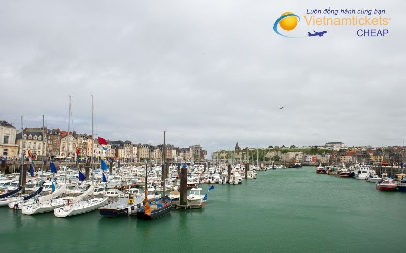 Thời điểm mua vé máy bay đi Dieppe giá tốt