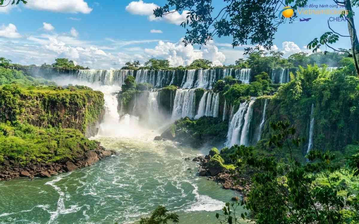 Giá vé máy bay đi Iguazu