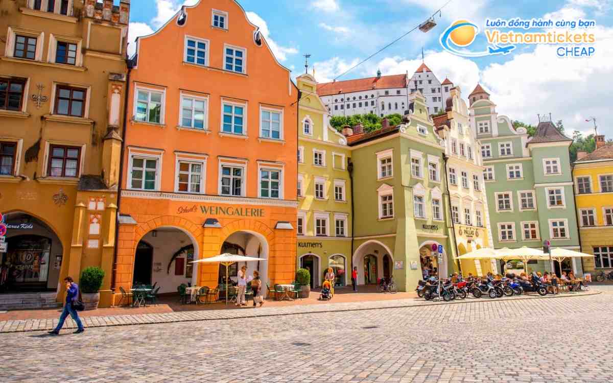 Mua vé máy bay đi Landshut rẻ nhất