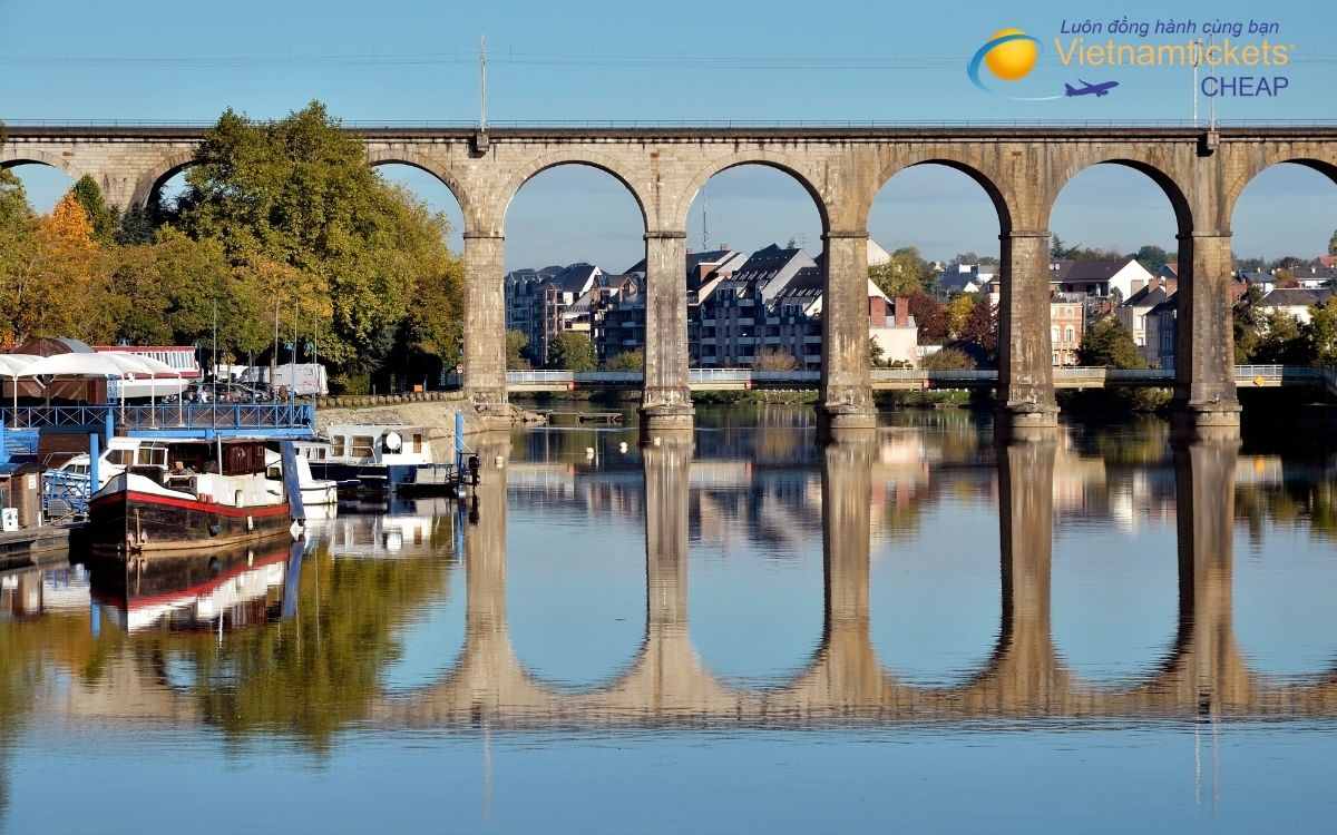 Các điểm đến quốc tế được tìm kiếm cùng với vé máy bay đi Laval