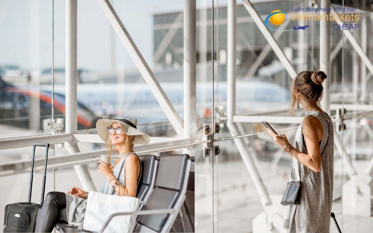 Gi&aacute; v&eacute; m&aacute;y bay đi Lunenburg mới nhất