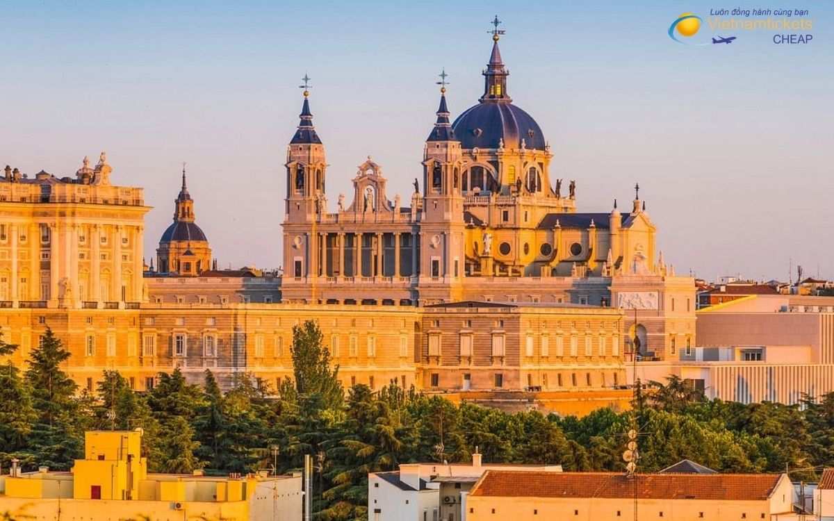 Phương tiện di chuyển từ sân bay về trung tâm Madrid