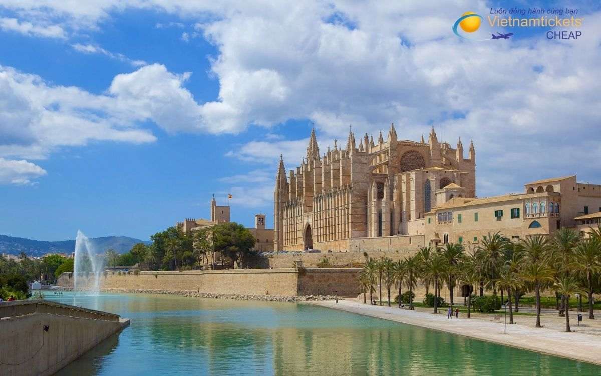 Địa điểm du lịch nổi tiếng tại Mallorca