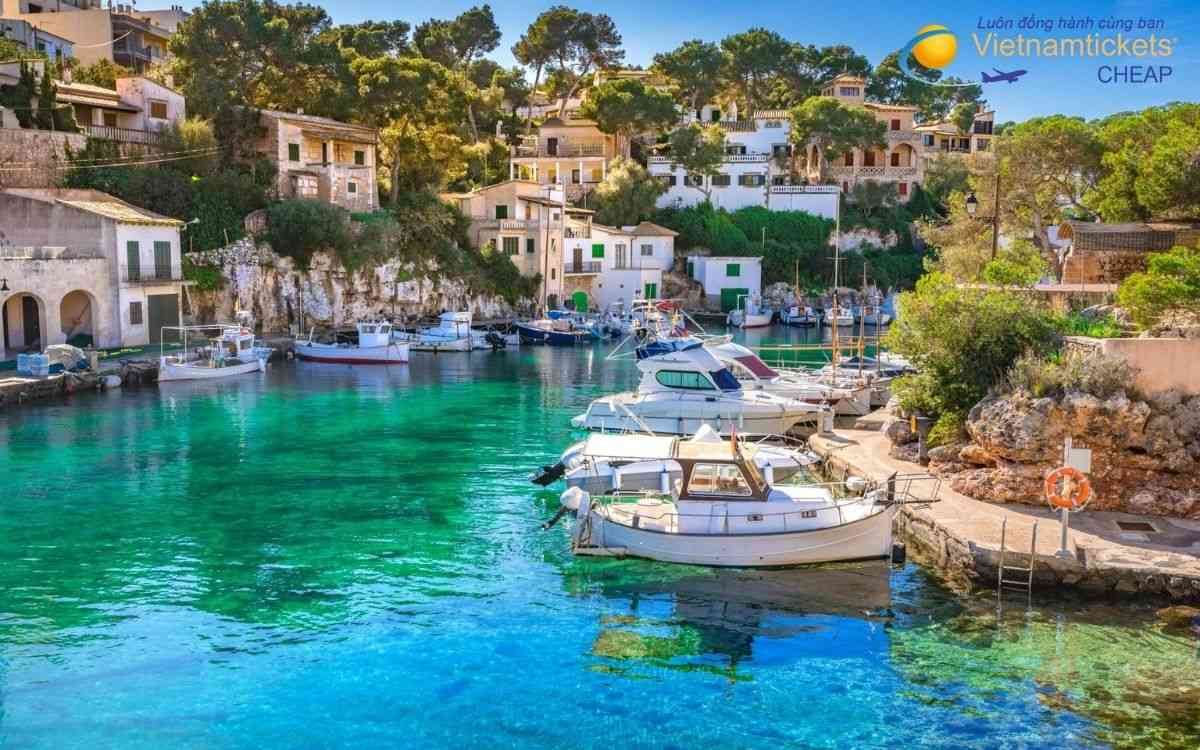 Kinh nghiệm đặt vé máy bay đi Mallorca giá rẻ