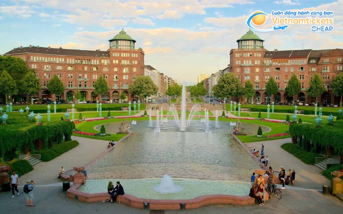Đặt vé máy bay đi Mannheim giá rẻ