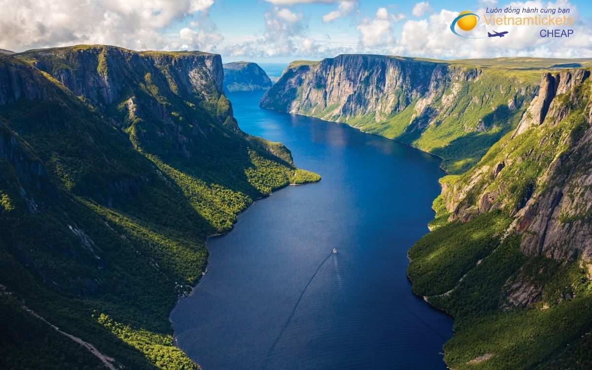 Giá vé máy bay đi Newfoundland and Labrador