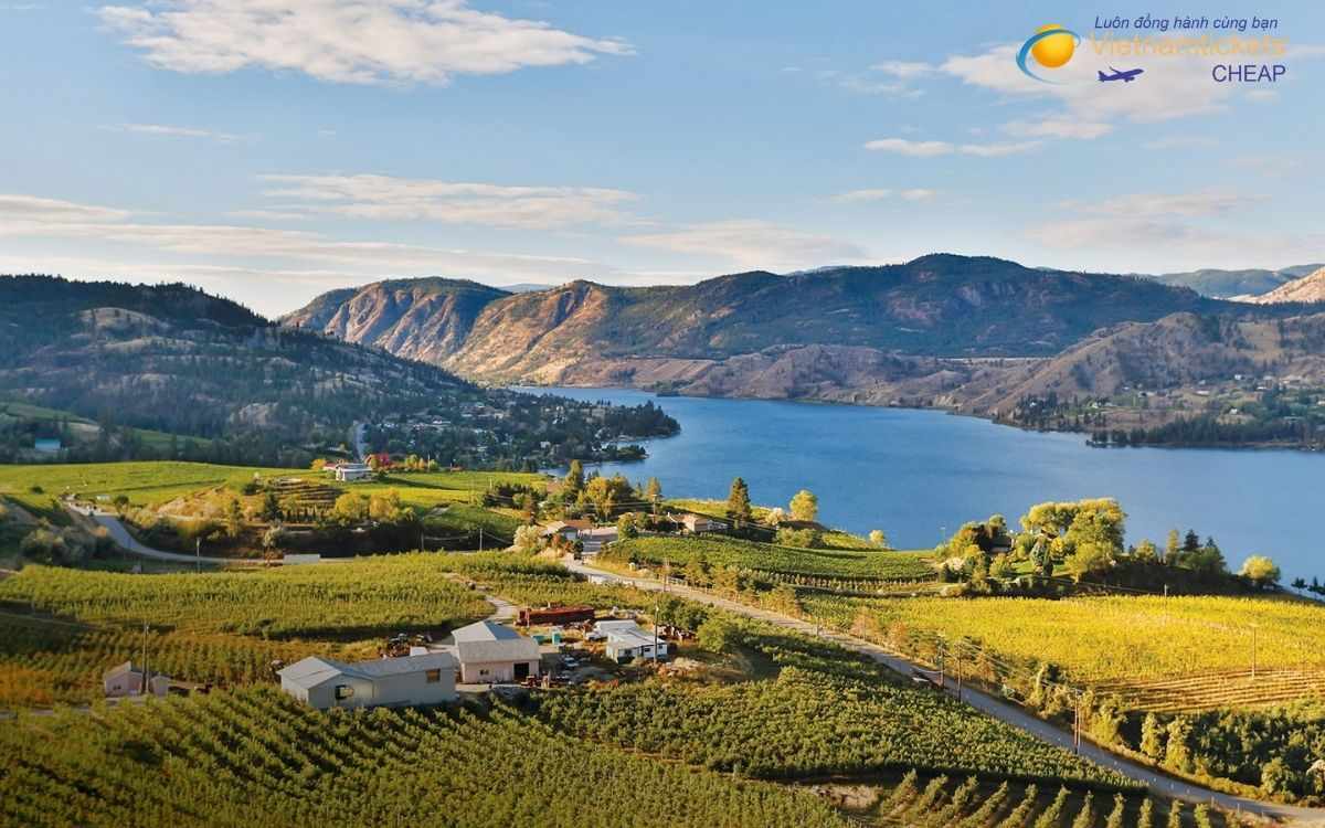 Lộ trình bay đi Penticton như thế nào
