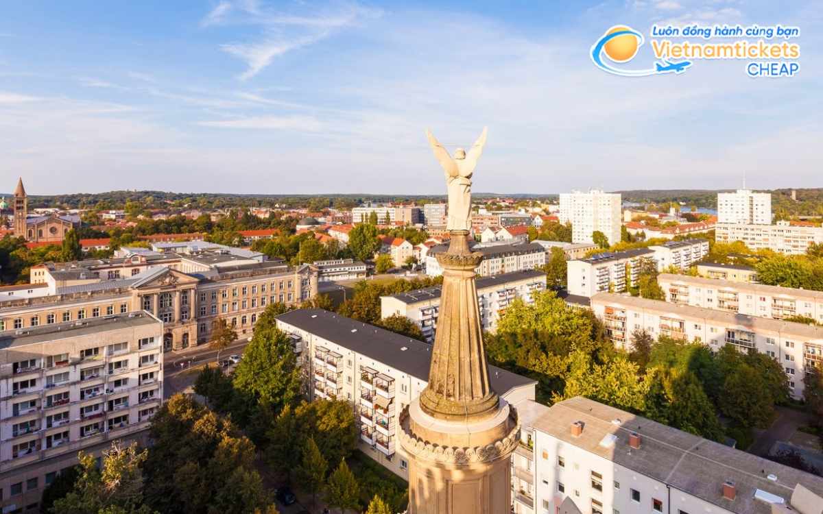 Đặt v&eacute; m&aacute;y bay đi Potsdam gi&aacute; rẻ