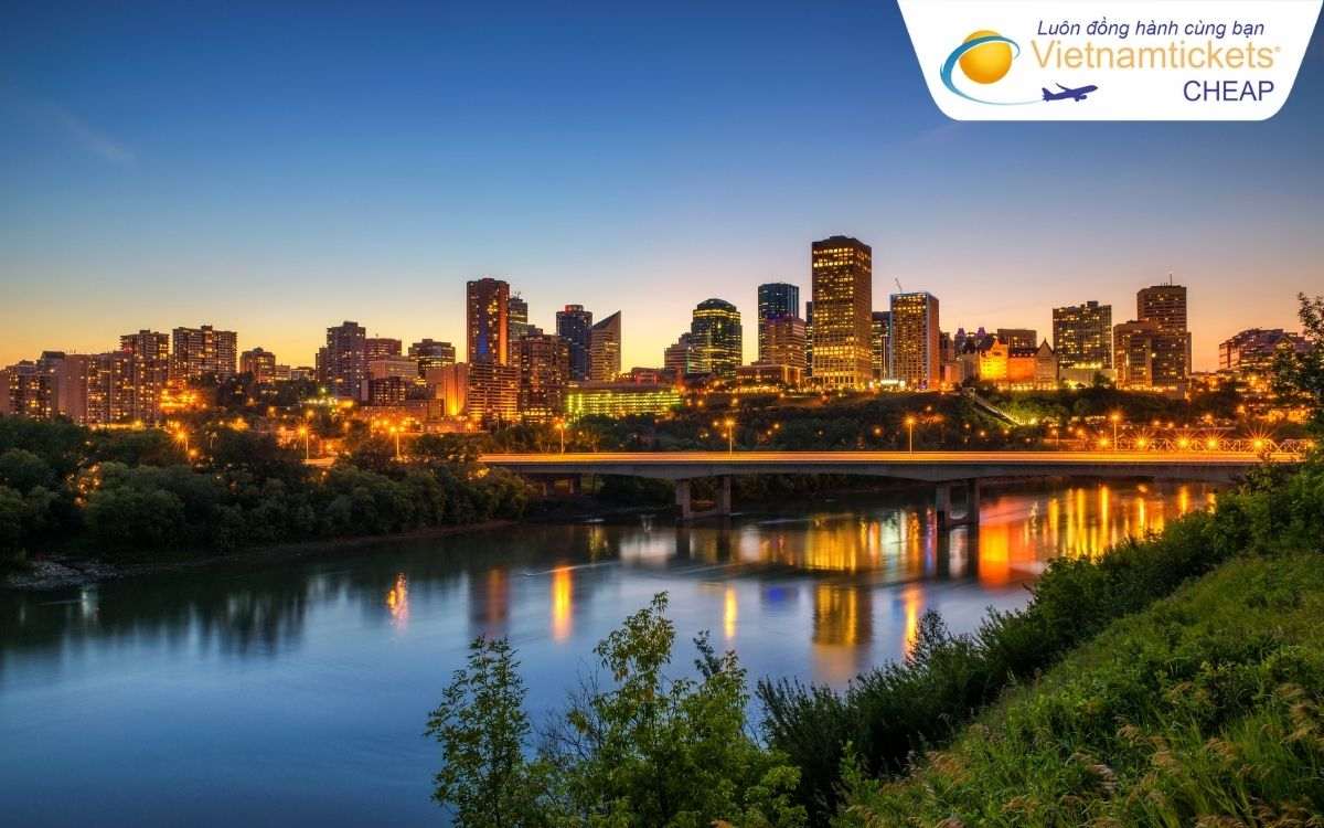 Sân bay chính tại Saskatchewan và phương tiện đi về trung tâm