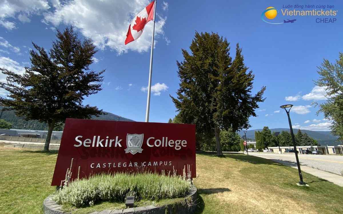 Giá vé máy bay đi Selkirk