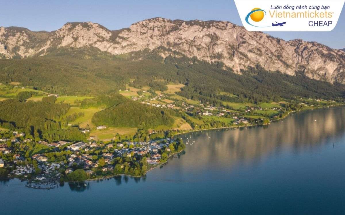 Giá vé máy bay đi Steinbach