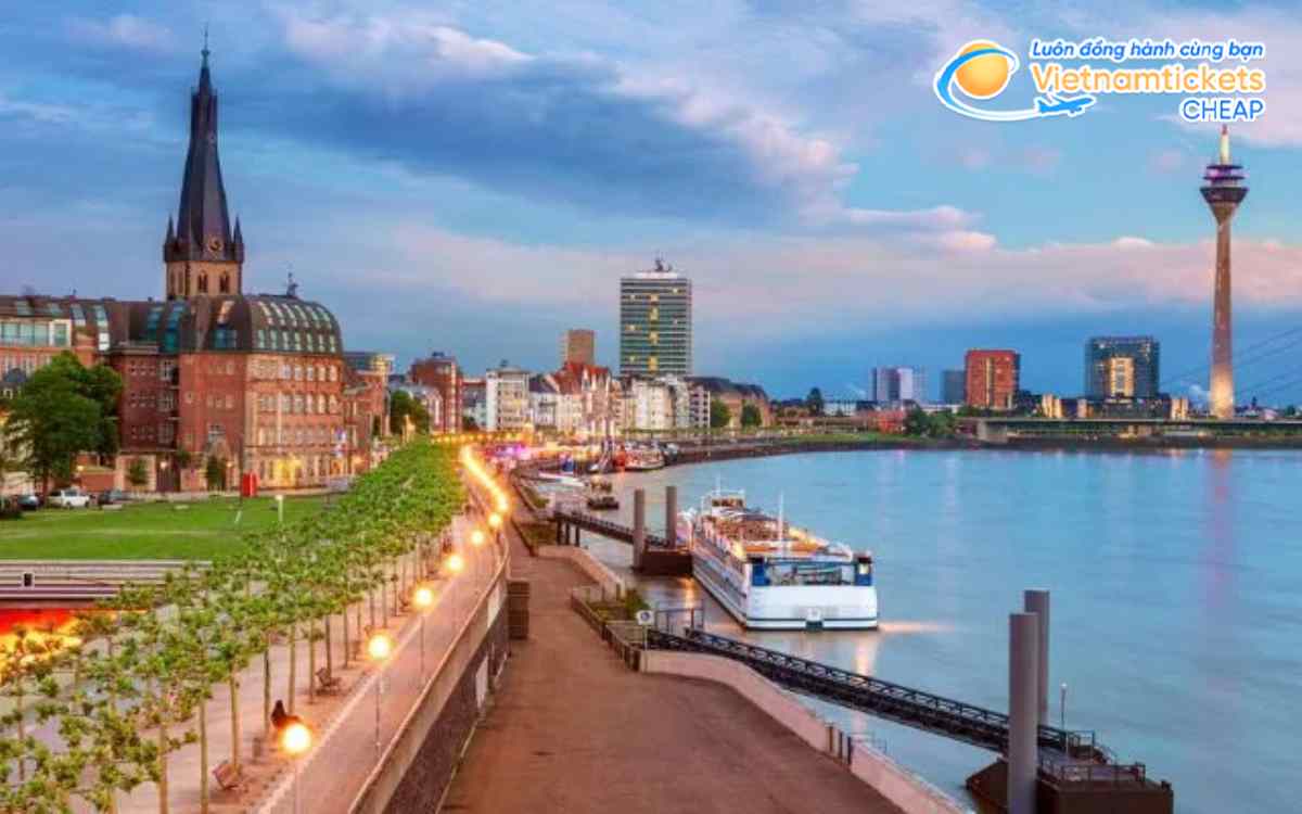 Mua vé máy bay đi Weeze giá rẻ