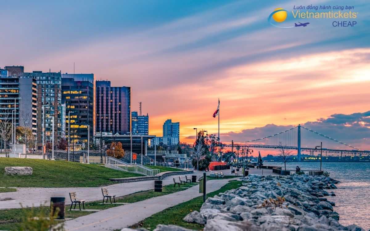 Lưu &yacute; khi đặt v&eacute; m&aacute;y bay đi Windsor