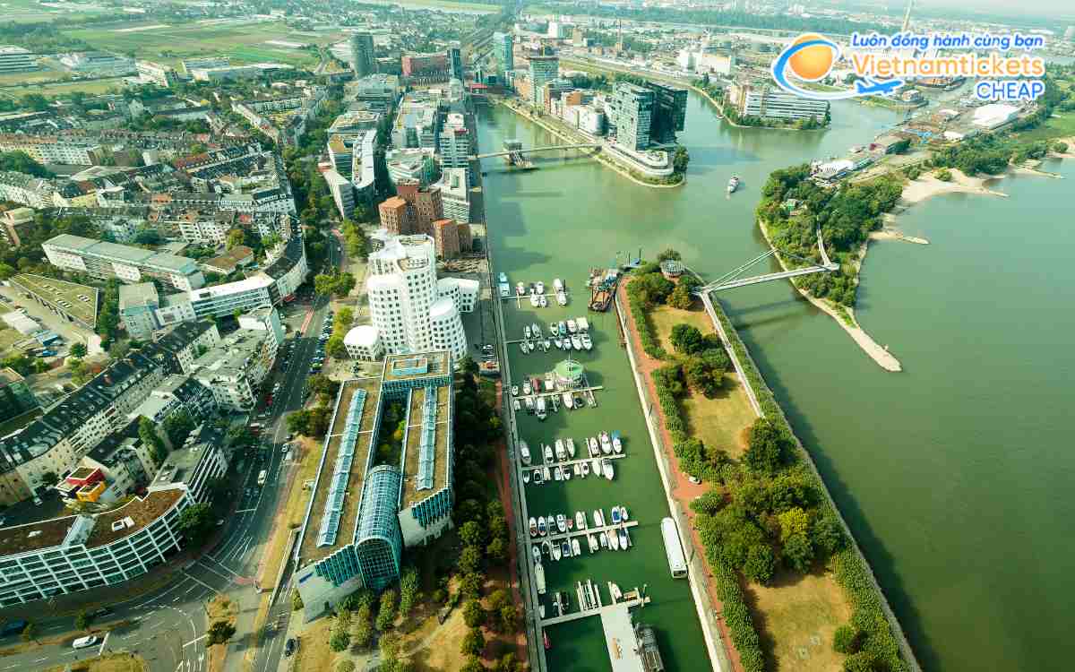 Vé Máy Bay Hà Nội Đi Duesseldorf