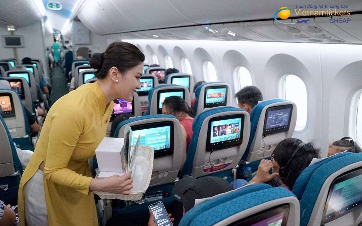 Hãng bay nào xuất phát từ TPHCM đi Montreal