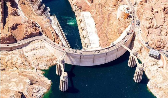 Đập Hoover là điểm đến mà bạn không thể bỏ lỡ khi đến bang Arizona