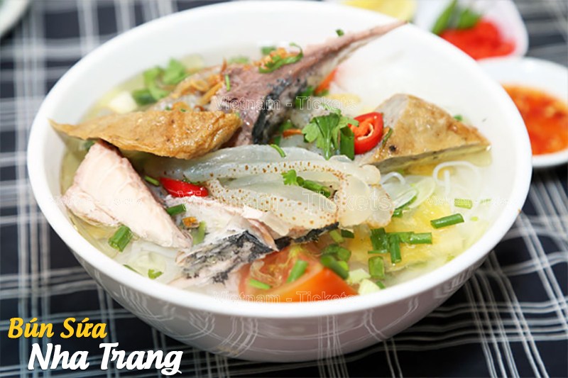Đã đến Nha Trang đừng bỏ qua hương vị hấp dẫn của món bún sứa bạn nhé | Vé máy bay Vân Đồn Nha Trang