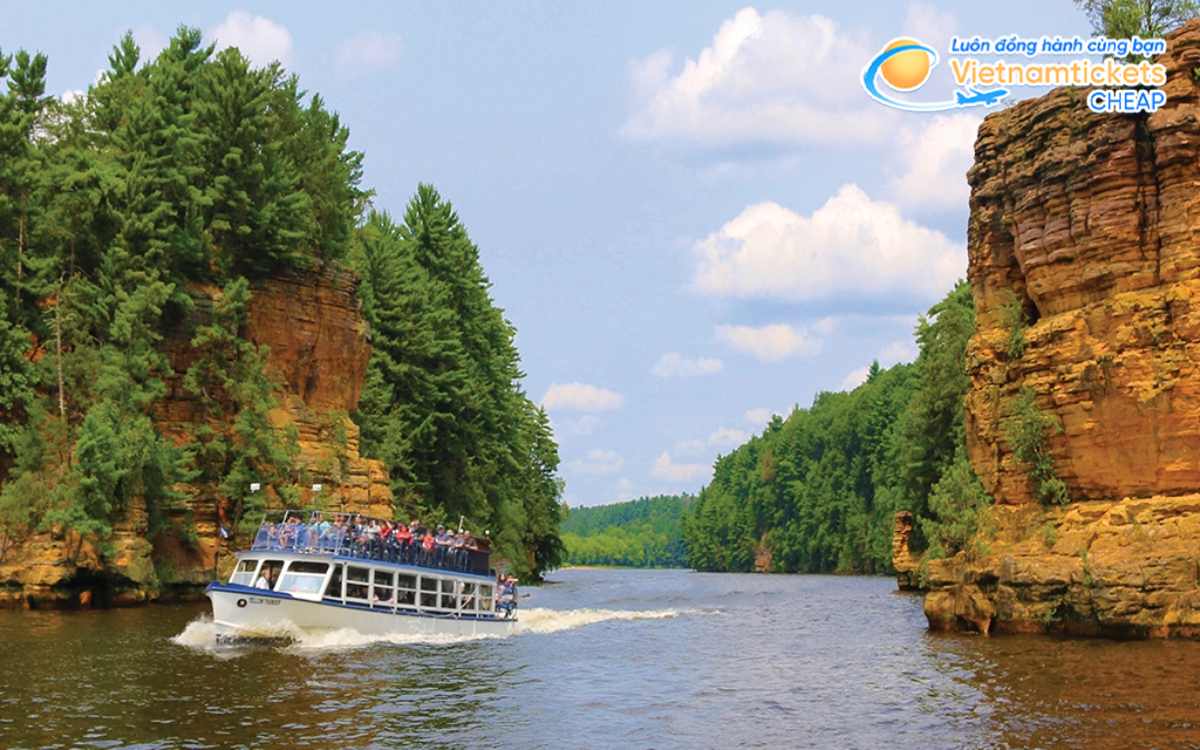 Wisconsin Dells bang Wisconsin