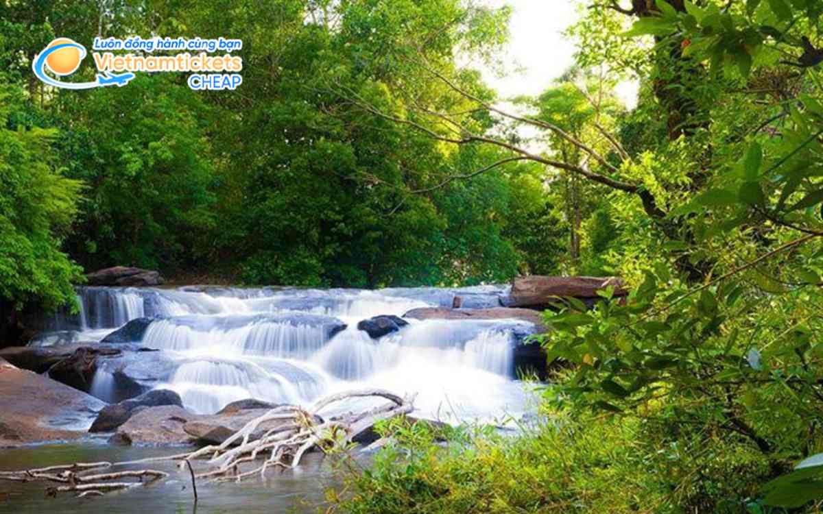 Giá vé máy bay đi Amnat Charoen