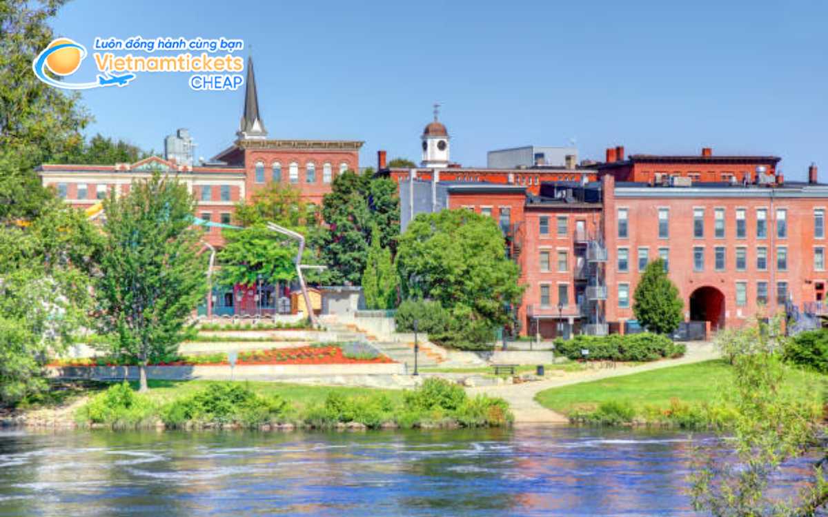 Giá vé máy bay đi Auburn Maine