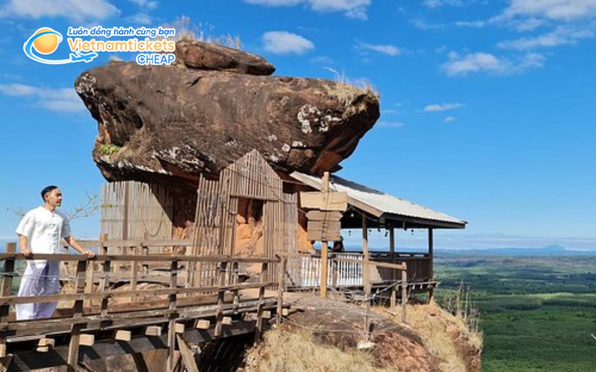 Giá vé máy bay đi Bueng Kan