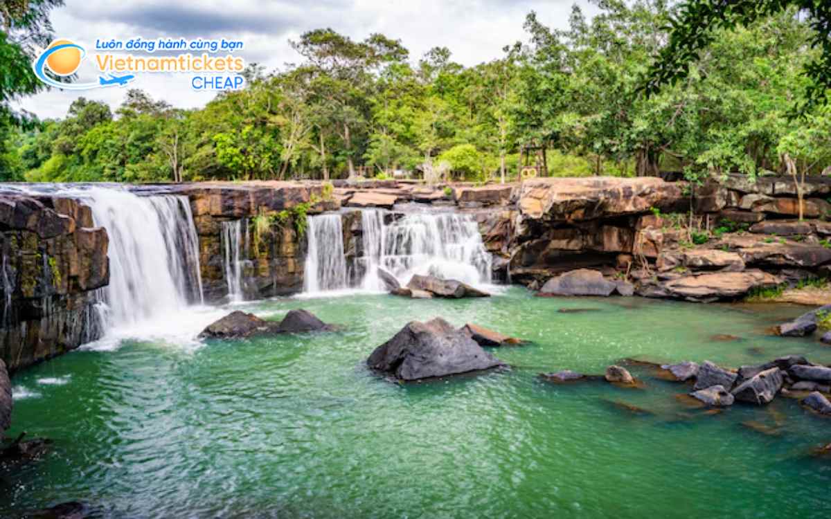 Giá vé máy bay đi Chaiyaphum