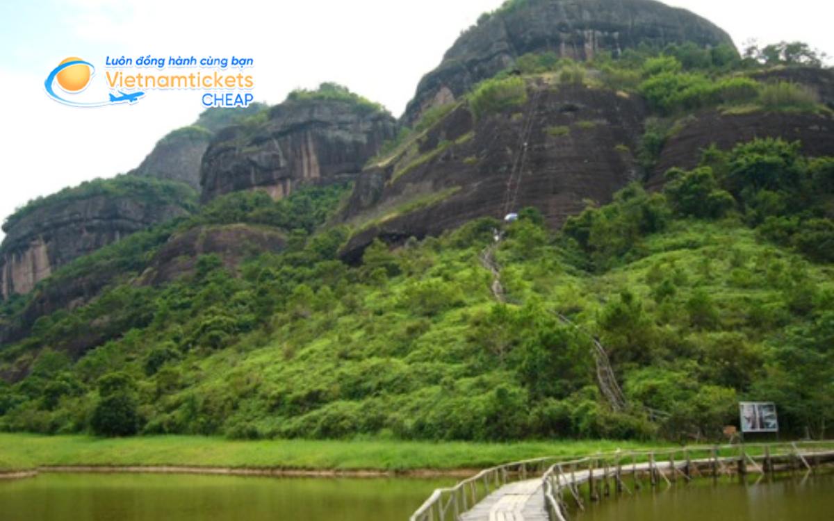 Giá vé máy bay đi Hà Nguyên