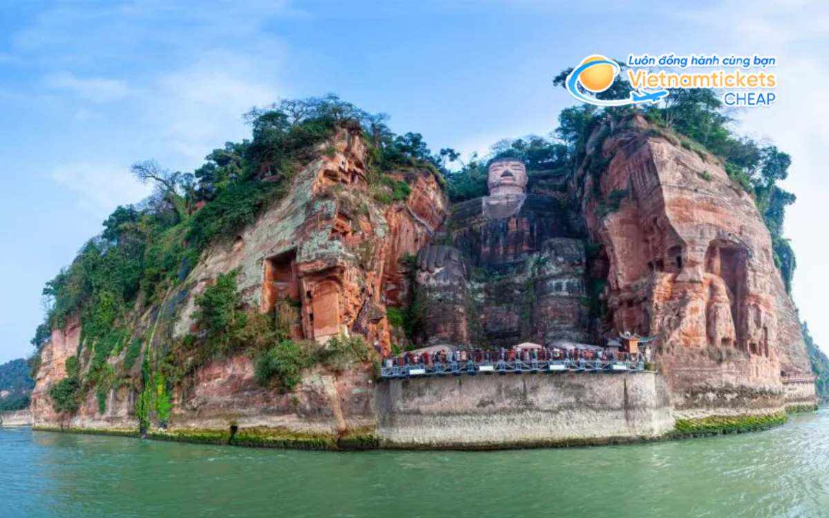 Gi&aacute; v&eacute; m&aacute;y bay đi Lạc Sơn