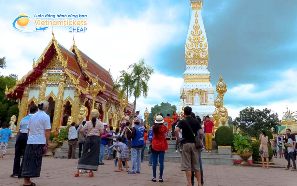 Giá vé máy bay đi Nakhon Phanom