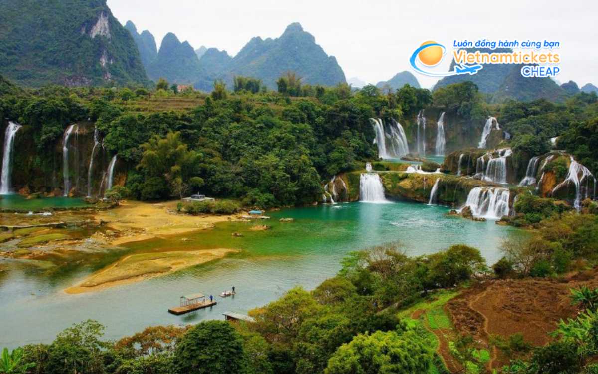 Giá vé máy bay đi Sùng Tả