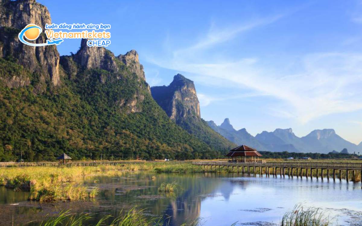 Giá vé máy bay đi Suphanburi