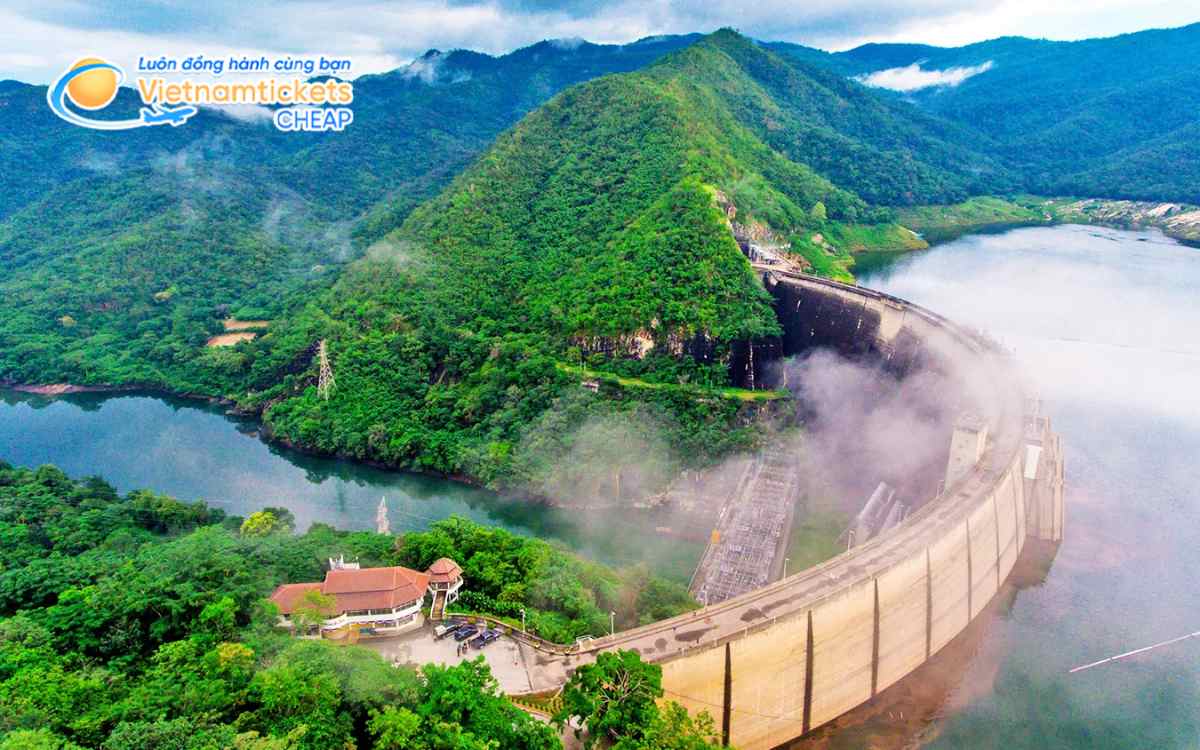 Giá vé máy bay đi Tak