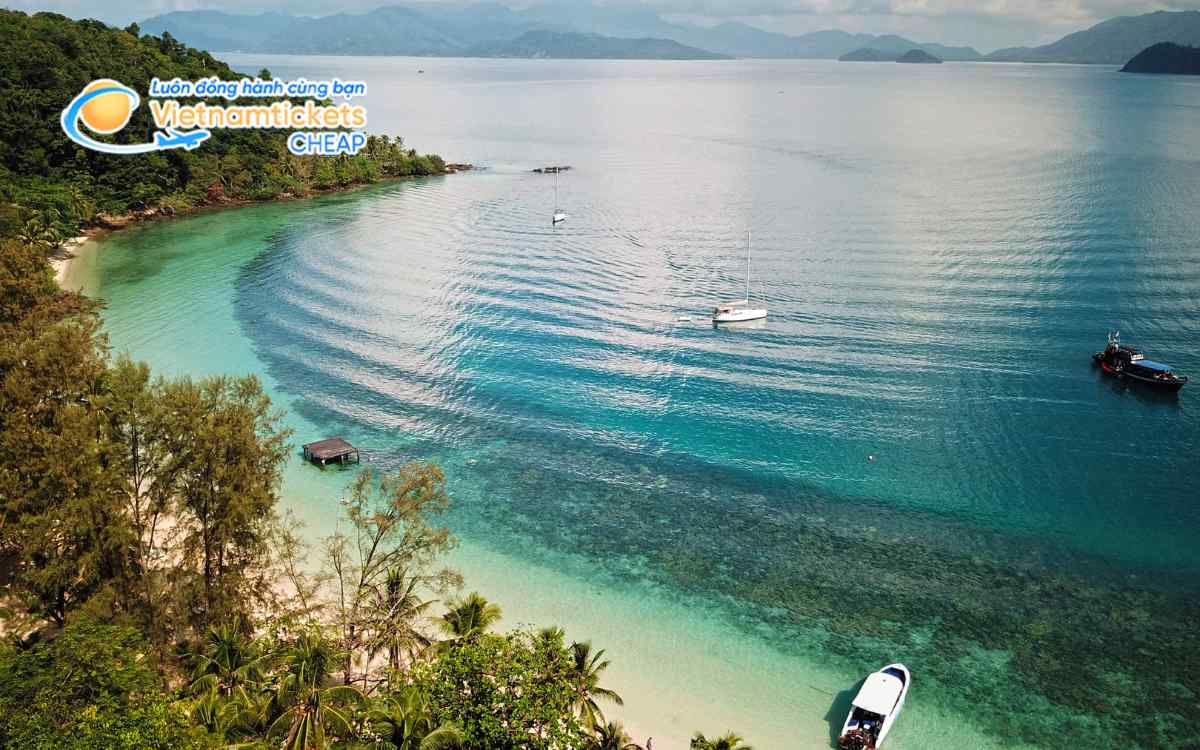 Gi&aacute; v&eacute; m&aacute;y bay đi Trat