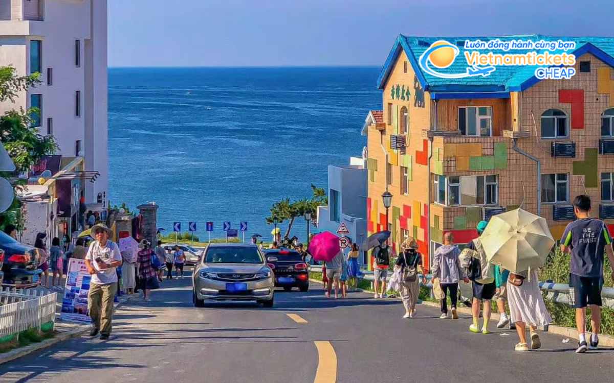 Gi&aacute; v&eacute; m&aacute;y bay đi Uy Hải