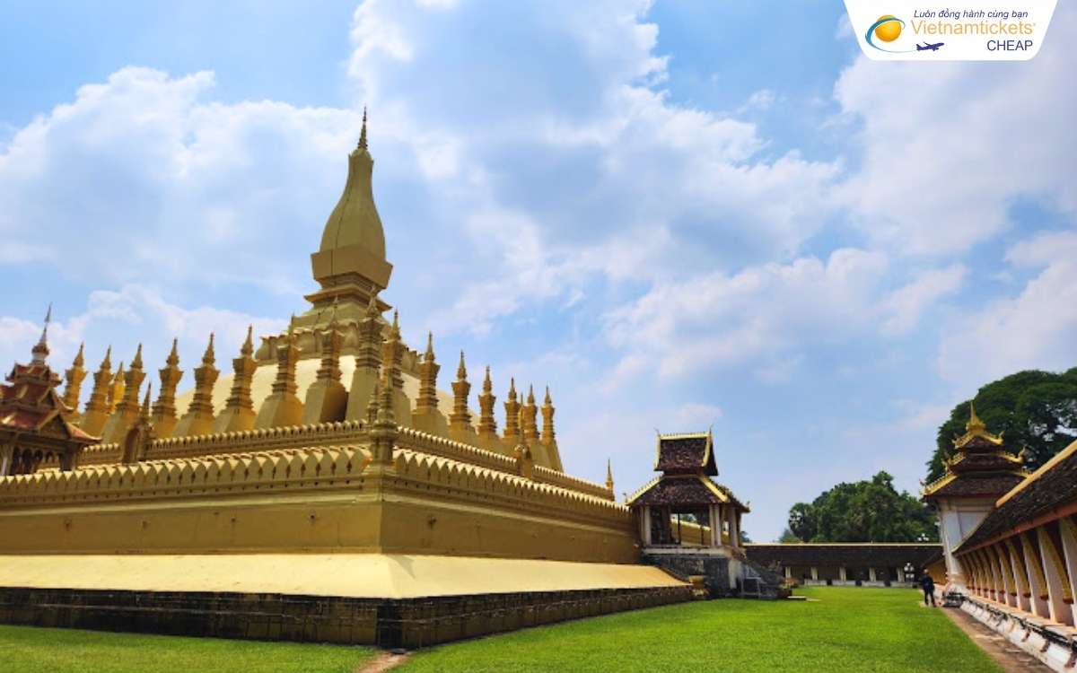 That Luang địa điểm du lịch ở Viêng Chăn