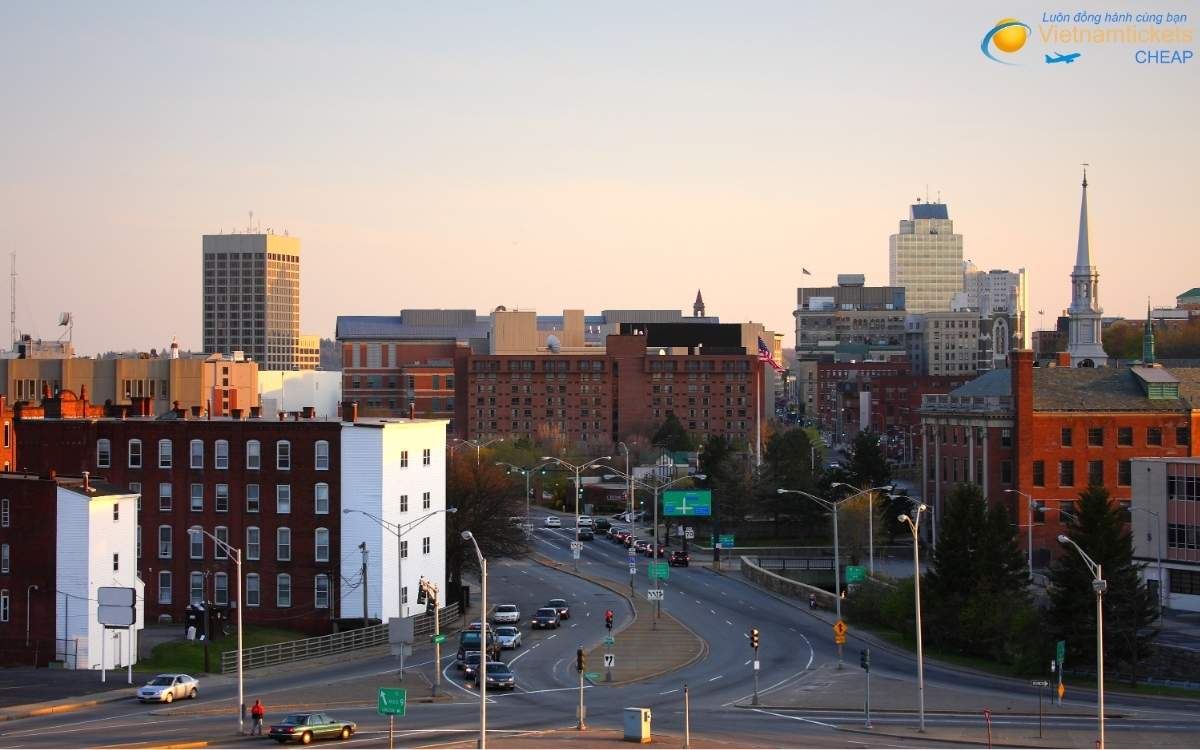 Hành trình bay từ Việt Nam đến Worcester