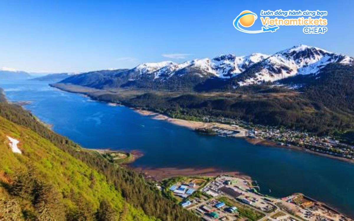 Gi&aacute; v&eacute; m&aacute;y bay H&agrave; Nội đi Alaska