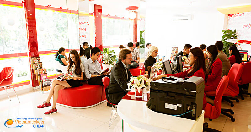 đổi vé máy bay Vietjet mất phí bao nhiêu