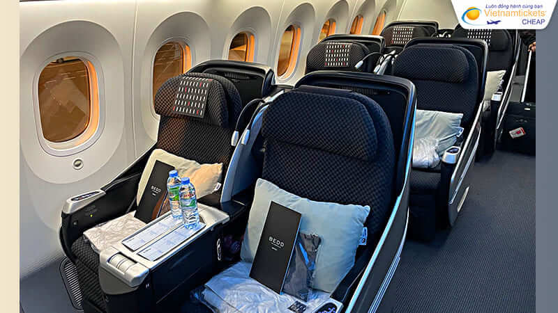 vé hãng Japan Airlines hạng Thương gia Business Class