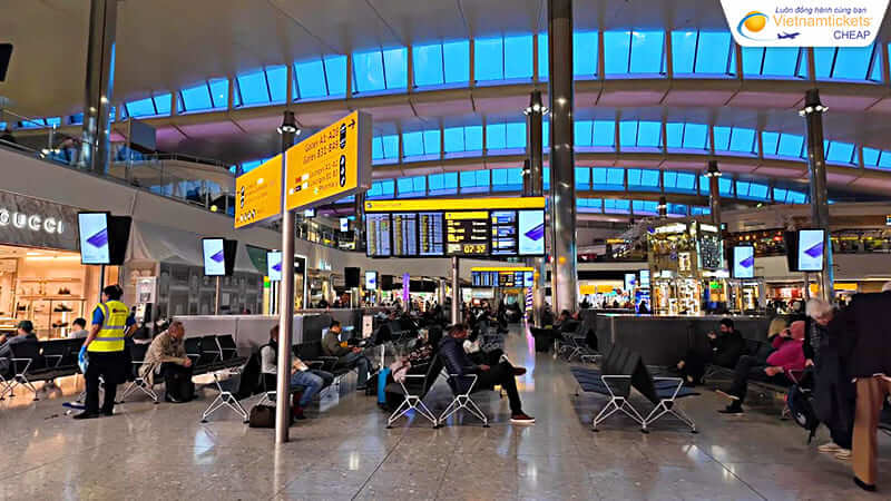 mua vé giá rẻ lúc đêm muộn hoặc sáng sớm