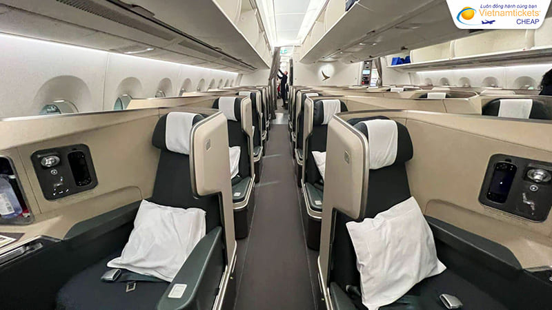 vé máy bay đi Canada hạng Thương gia Cathay Pacific