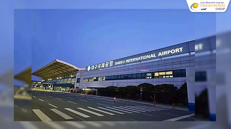 sân bay hạ cánh tại daegu