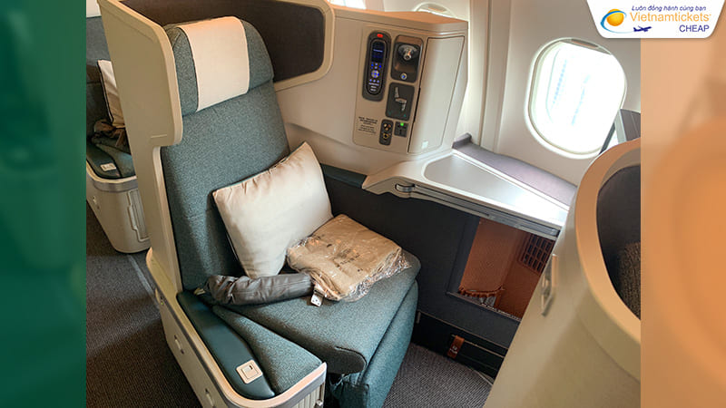 vé máy bay Cathay hạng Thương gia đi Mỹ