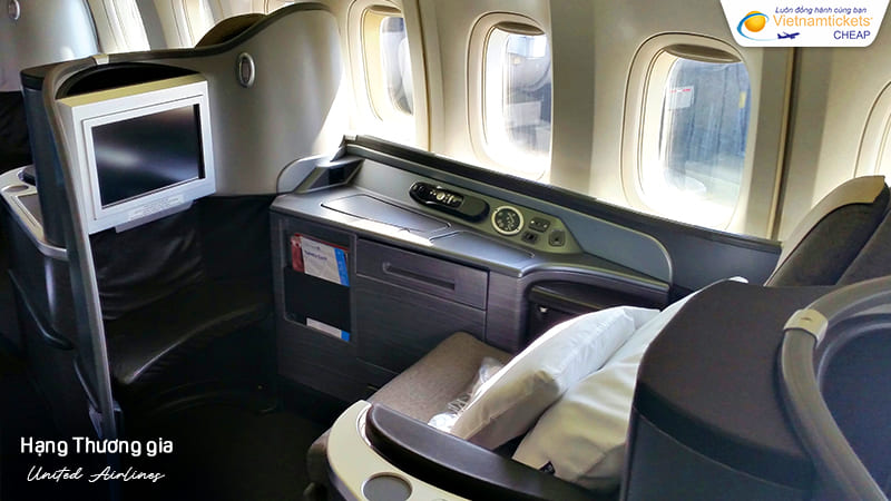 v&eacute; m&aacute;y bay đi Mỹ h&atilde;ng United hạng Thương gia