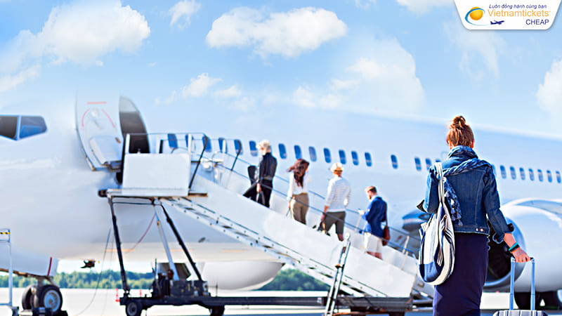 mẹo đặt vé máy bay đi Pháp giá tiết kiệm