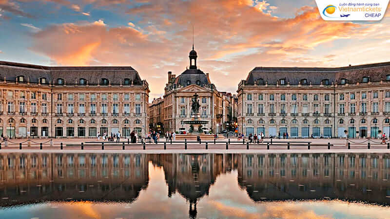 vé máy bay đi Pháp đến thành phố Bordeaux